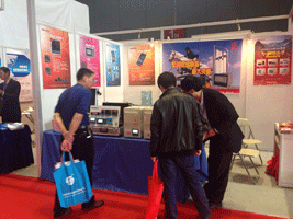 虹潤(rùn)公司參加第十三屆上海中國(guó)國(guó)際工業(yè)爐展會(huì)