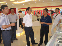 南平市委副書記黃福清、市委常委統(tǒng)戰(zhàn)部部長黃健平一行視察虹潤公司